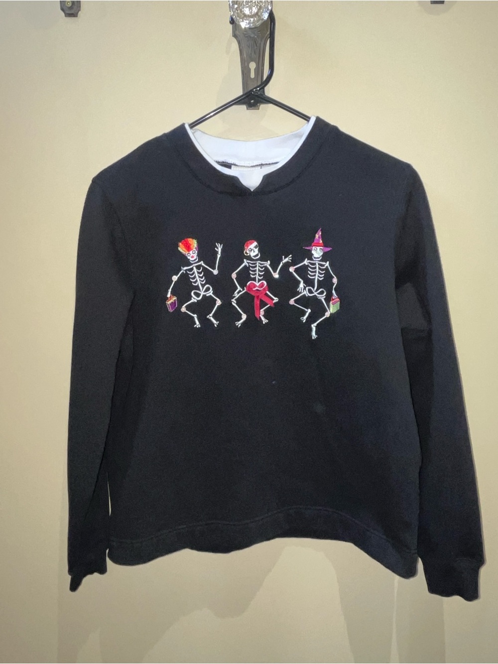 Vintage Halloween Dancing Skeletons Halloween White Stag Sz Small